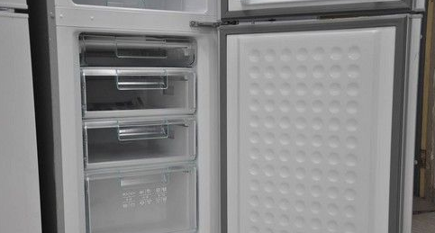 冰箱通电不制冷维修电话,冰箱通电不制冷